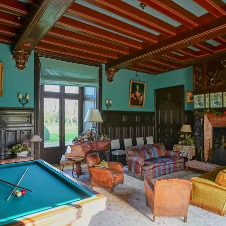 Chateau De Nocleg ze śniadaniem 3*